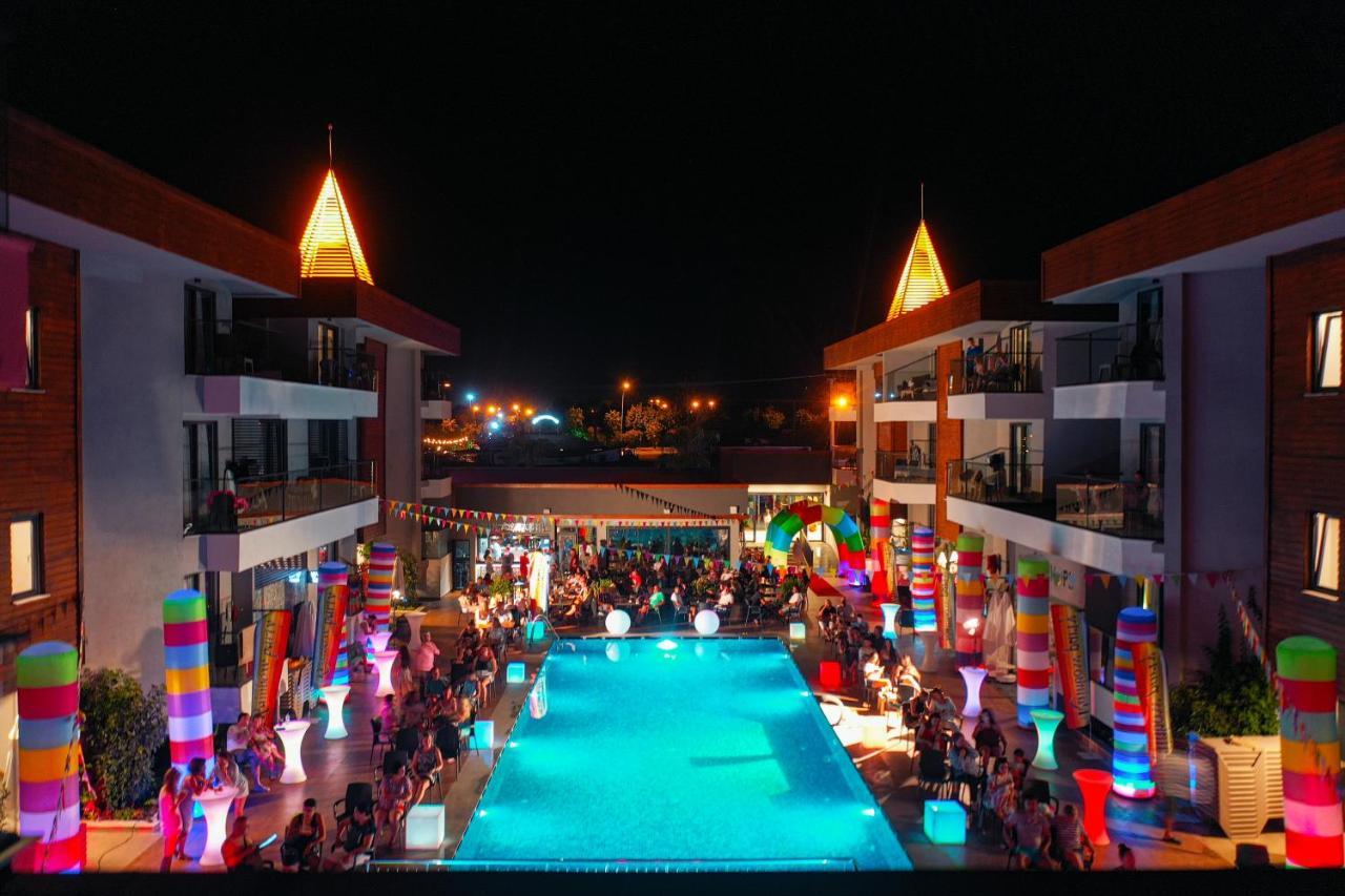 Side Amour Hotel Exterior photo